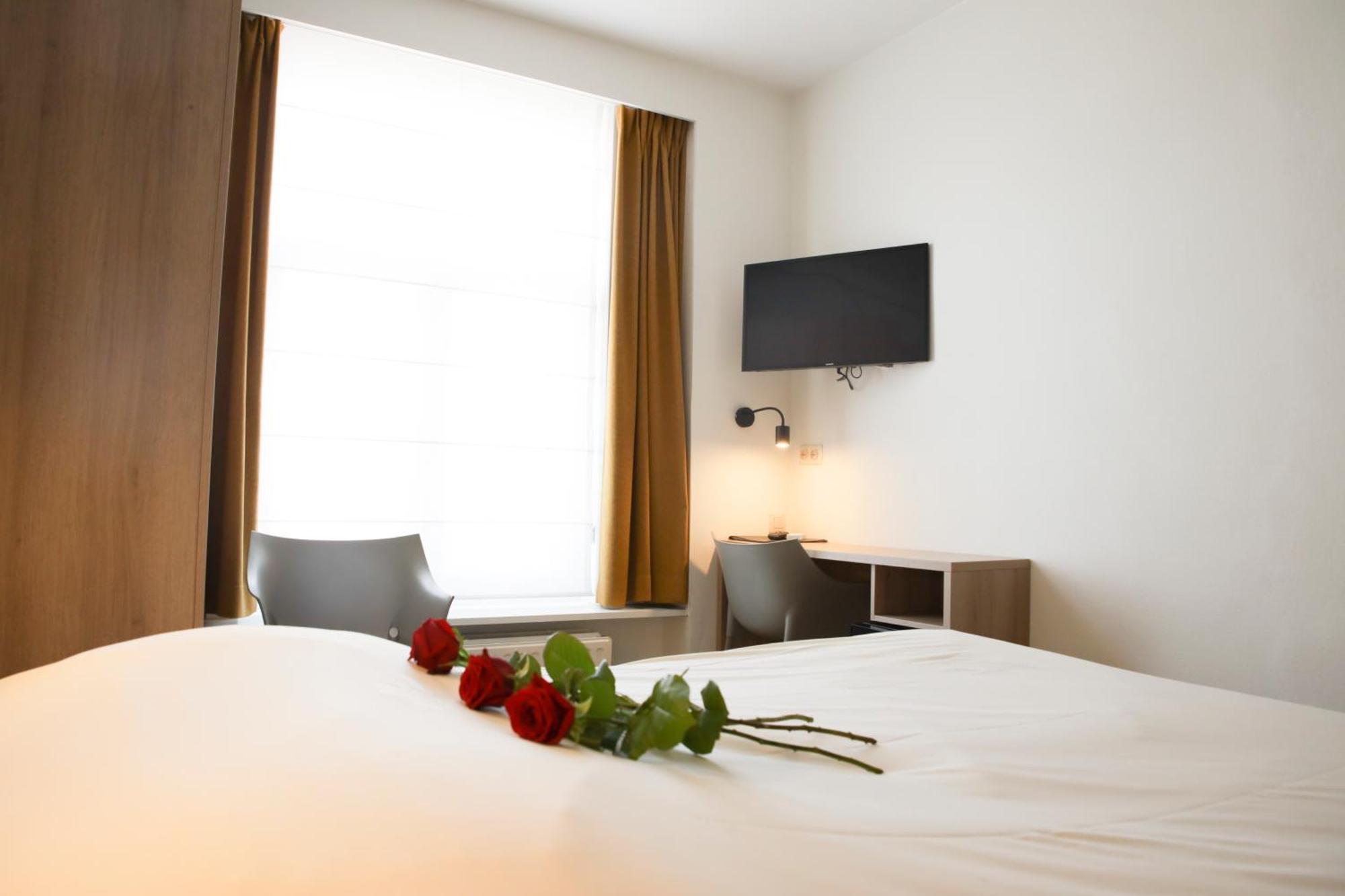 Residentie Alfa Inn*** บลังเคนเบอร์เก ภายนอก รูปภาพ