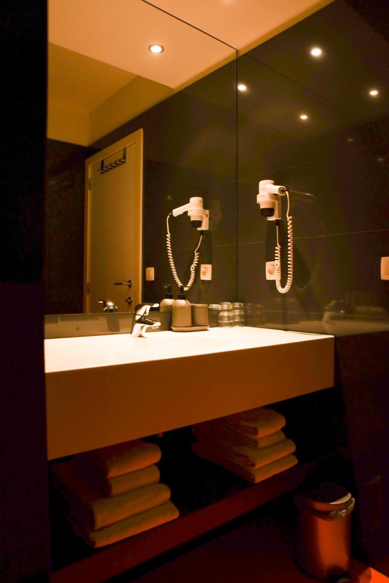 Residentie Alfa Inn*** บลังเคนเบอร์เก ภายนอก รูปภาพ